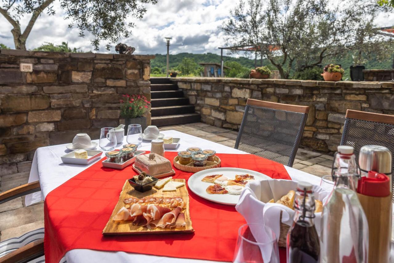 Touristfarm - Apartments "Red Fairytale" Marezige Esterno foto